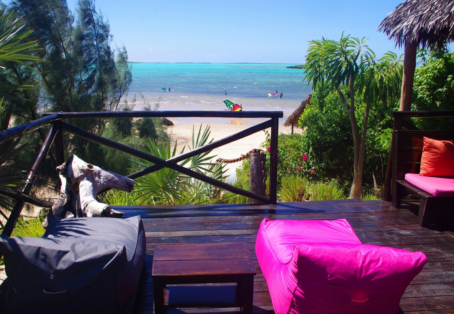 vue sur lagon de la Mer d'Emeraude depuis le restaurant du Babaomby Lodge